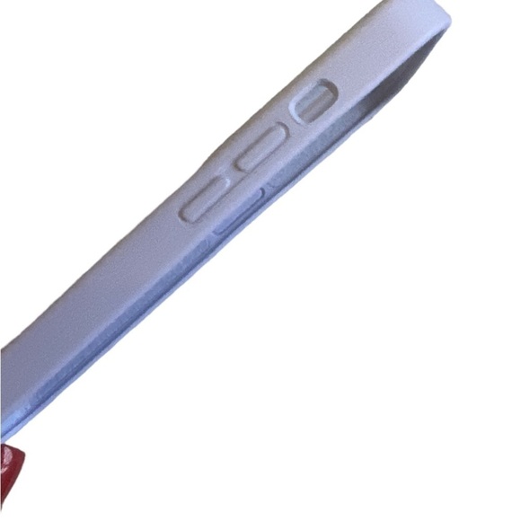 Lavender phone case for iPhone 14 Pro - Picture 3 of 4